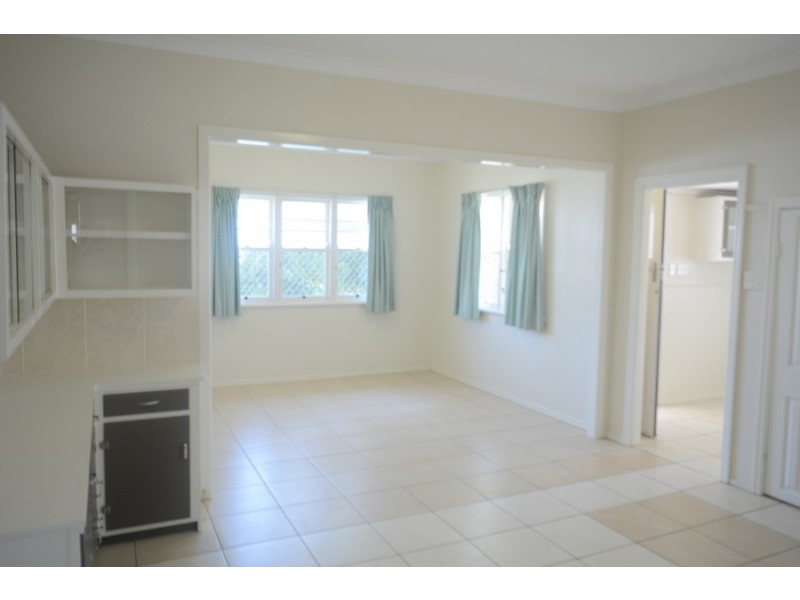 2 Rose Street, Wilsonton QLD 4350