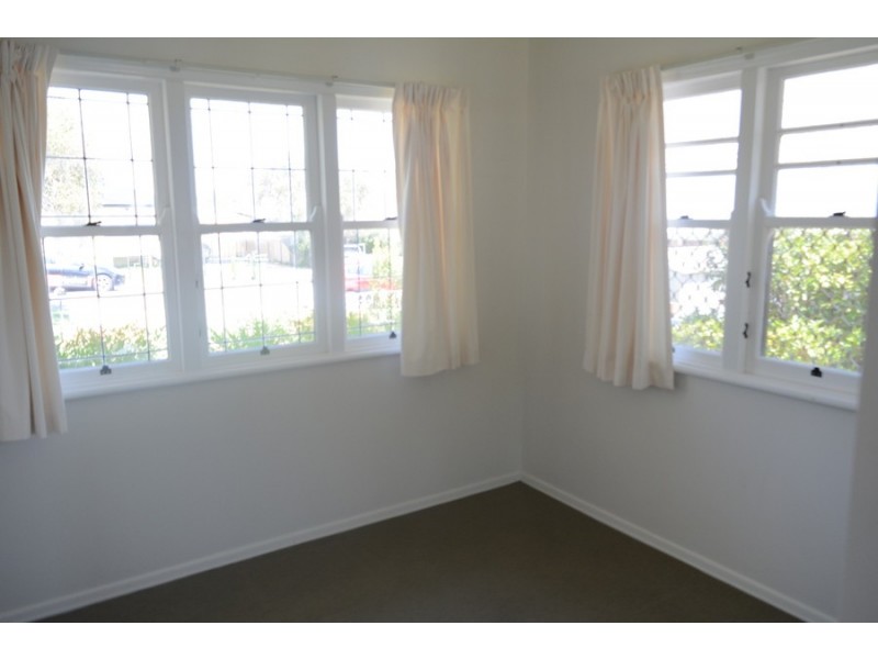 2 Rose Street, Wilsonton QLD 4350