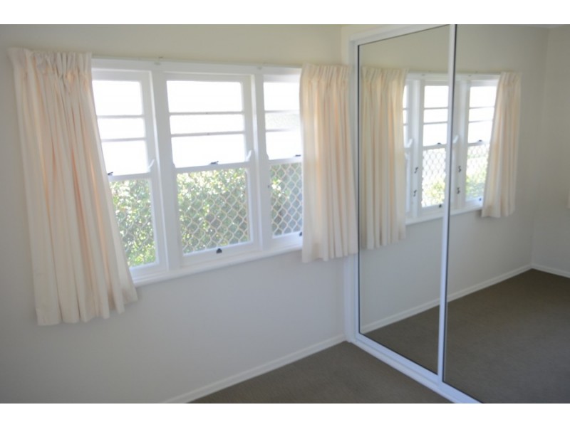 2 Rose Street, Wilsonton QLD 4350