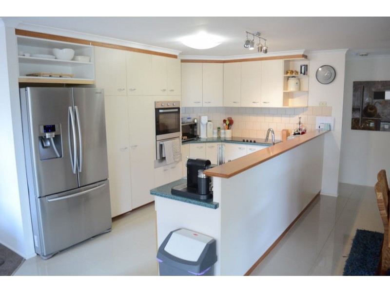 28 Catalina Drive, Wilsonton QLD 4350