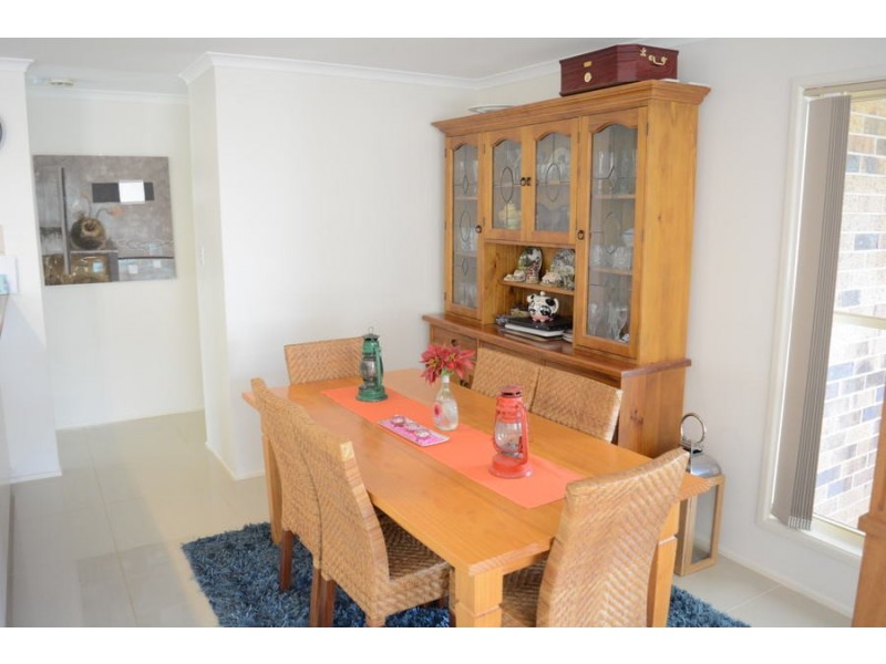 28 Catalina Drive, Wilsonton QLD 4350