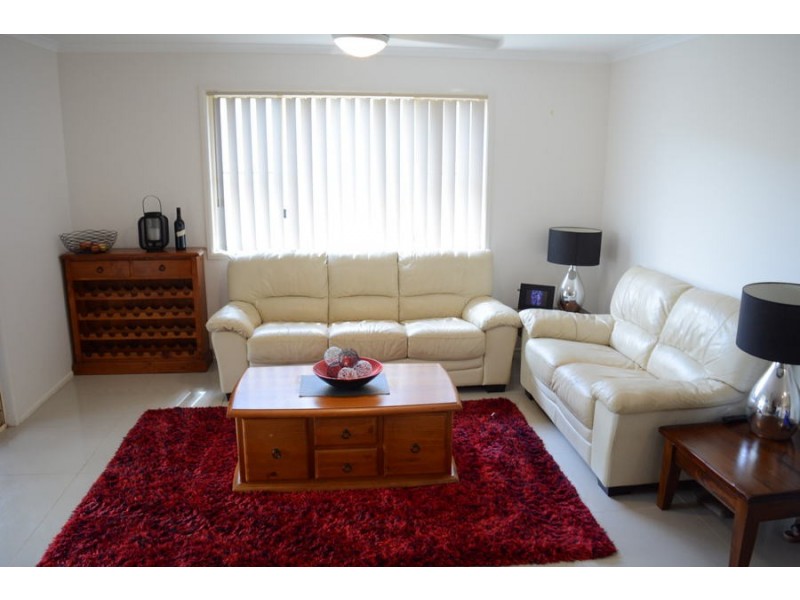 28 Catalina Drive, Wilsonton QLD 4350