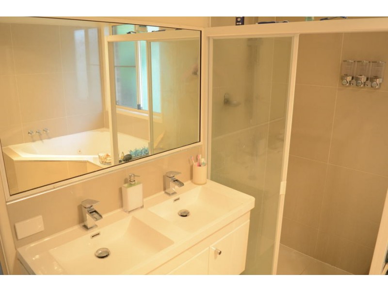 28 Catalina Drive, Wilsonton QLD 4350