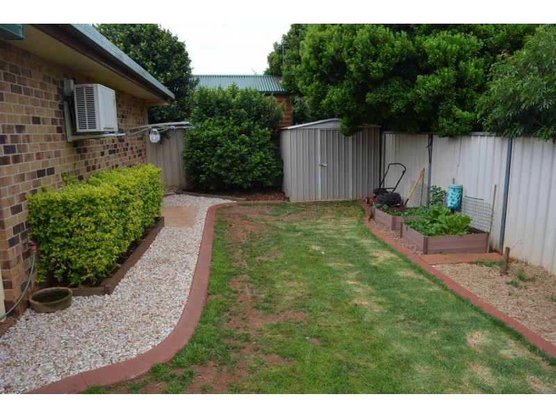 28 Catalina Drive, Wilsonton QLD 4350