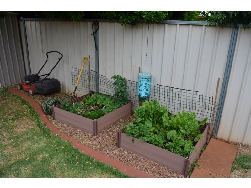 28 Catalina Drive, Wilsonton QLD 4350