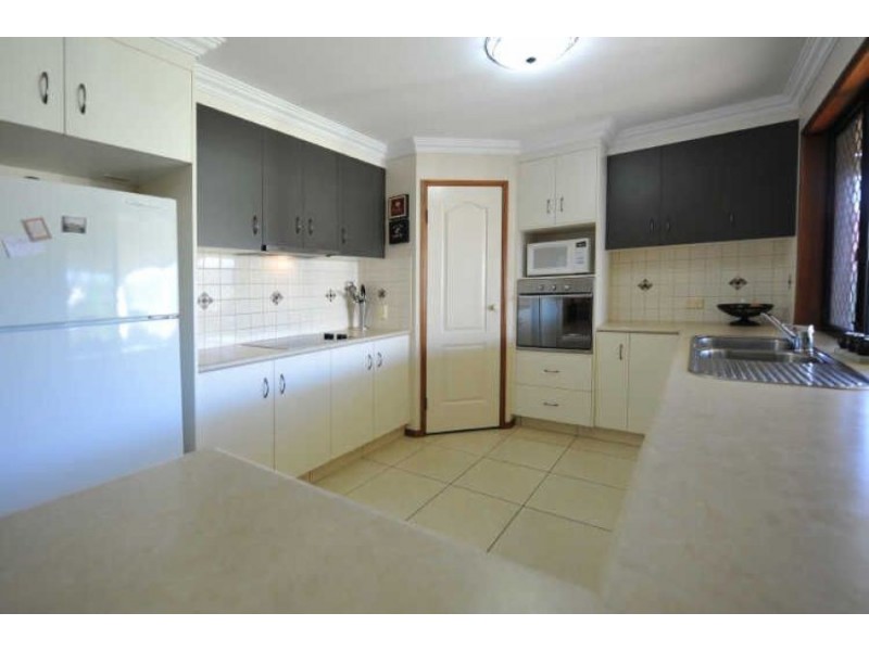 352 Mackenzie Street, Middle Ridge QLD 4350