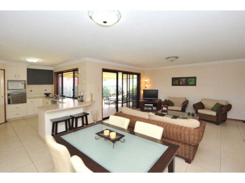 352 Mackenzie Street, Middle Ridge QLD 4350