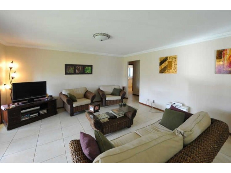 352 Mackenzie Street, Middle Ridge QLD 4350