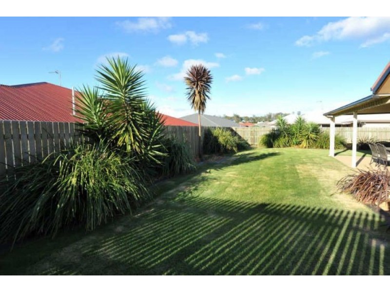 352 Mackenzie Street, Middle Ridge QLD 4350