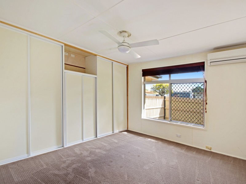 8 Tomkinson Street, Wilsonton QLD 4350