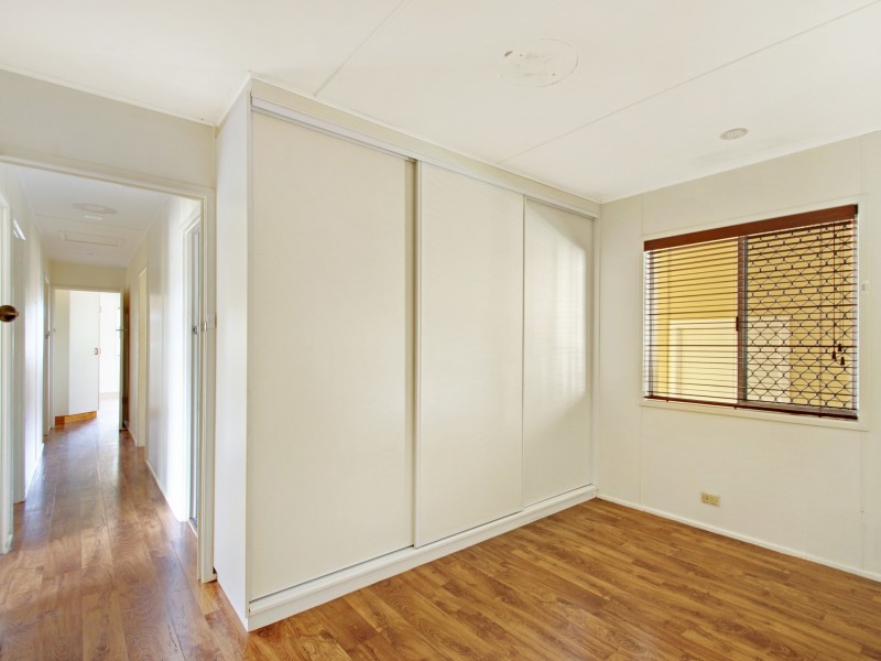 8 Tomkinson Street, Wilsonton QLD 4350