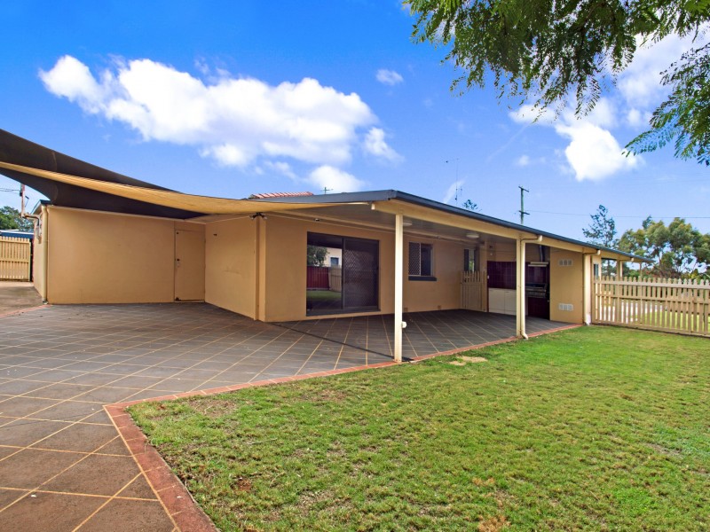 8 Tomkinson Street, Wilsonton QLD 4350