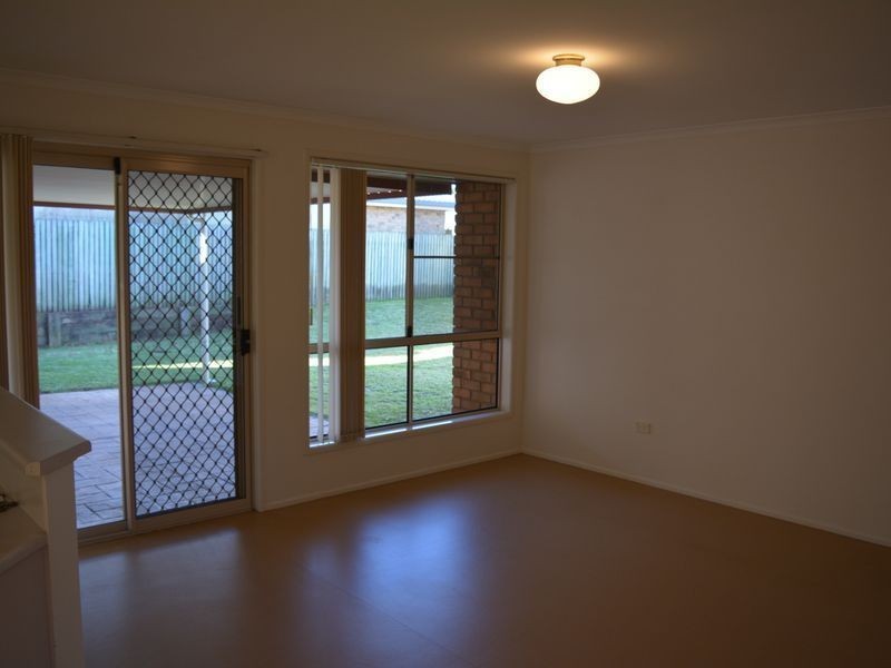 8 Black Court, Rockville QLD 4350