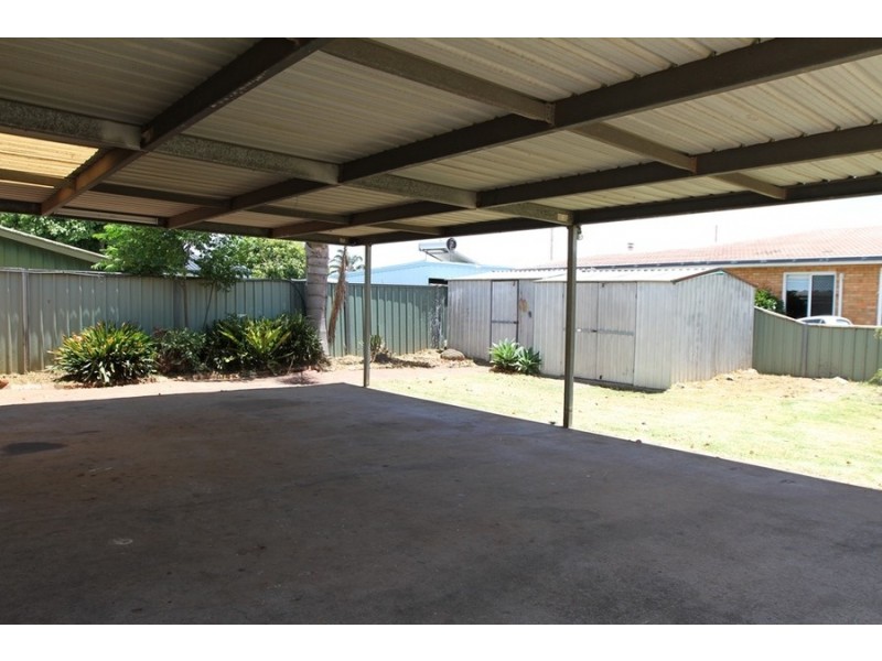 1 Sybyl Street, Harristown QLD 4350