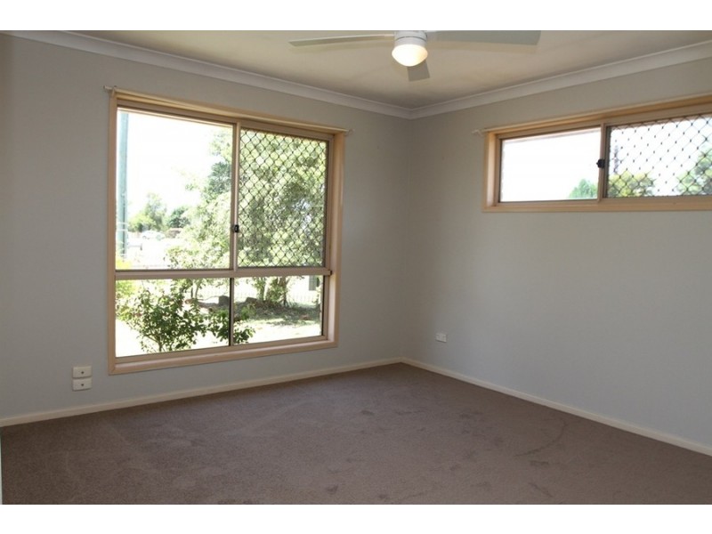 1 Sybyl Street, Harristown QLD 4350