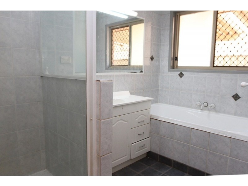 1 Sybyl Street, Harristown QLD 4350