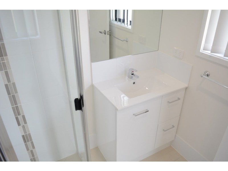 2/13 Kensei Street, Wyreema QLD 4352
