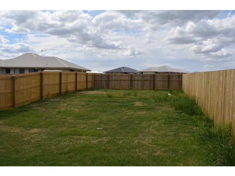 2/13 Kensei Street, Wyreema QLD 4352