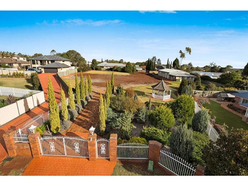20 Collingwood Close, Middle Ridge QLD 4350