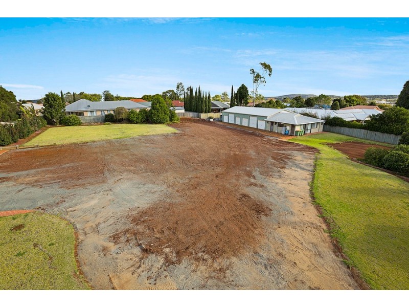 20 Collingwood Close, Middle Ridge QLD 4350
