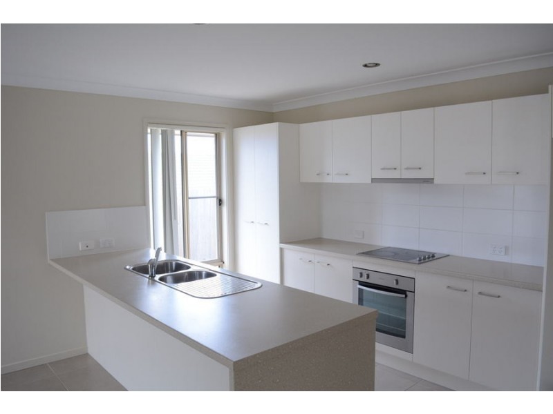 12 Cooranga Street, Glenvale QLD 4350