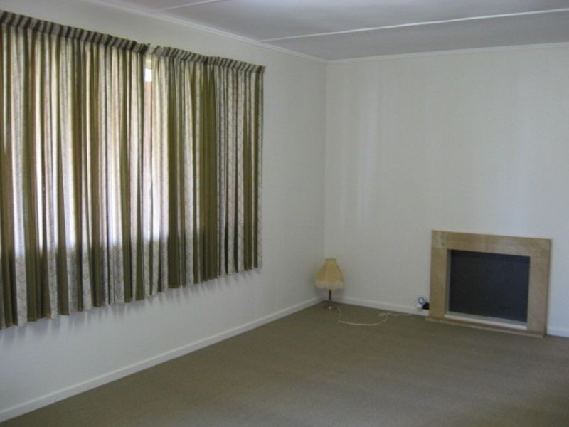 33 Obst Street, Harristown QLD 4350