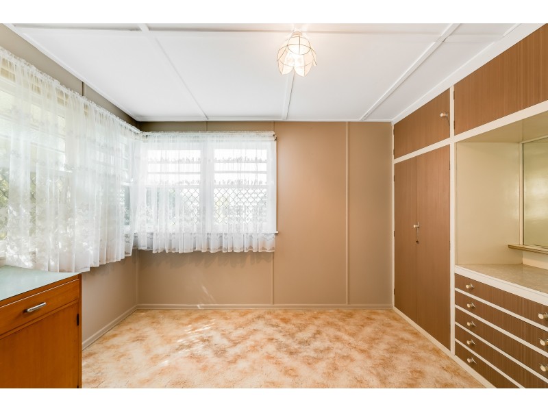 20 Hillview Avenue, Newtown QLD 4350