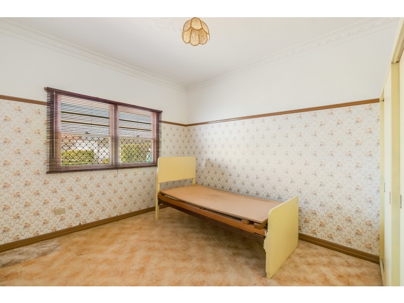 20 Hillview Avenue, Newtown QLD 4350