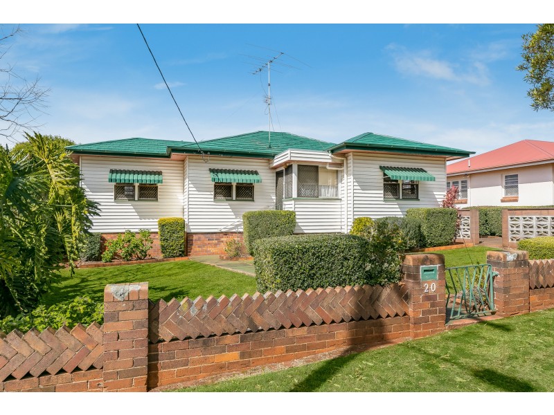 20 Hillview Avenue, Newtown QLD 4350