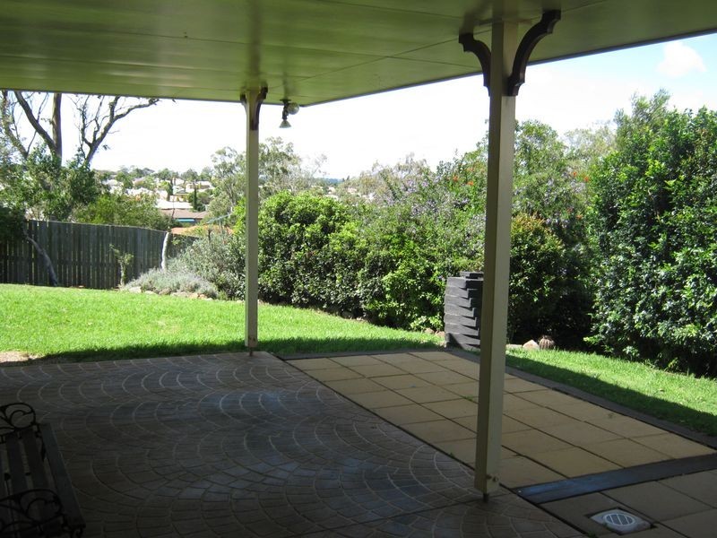 8 Conquest Court, Wilsonton QLD 4350