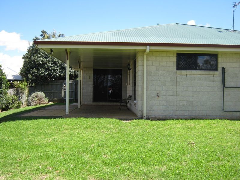 8 Conquest Court, Wilsonton QLD 4350