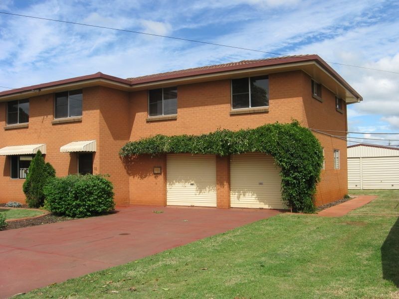 32 McFarlane Street, Wilsonton QLD 4350