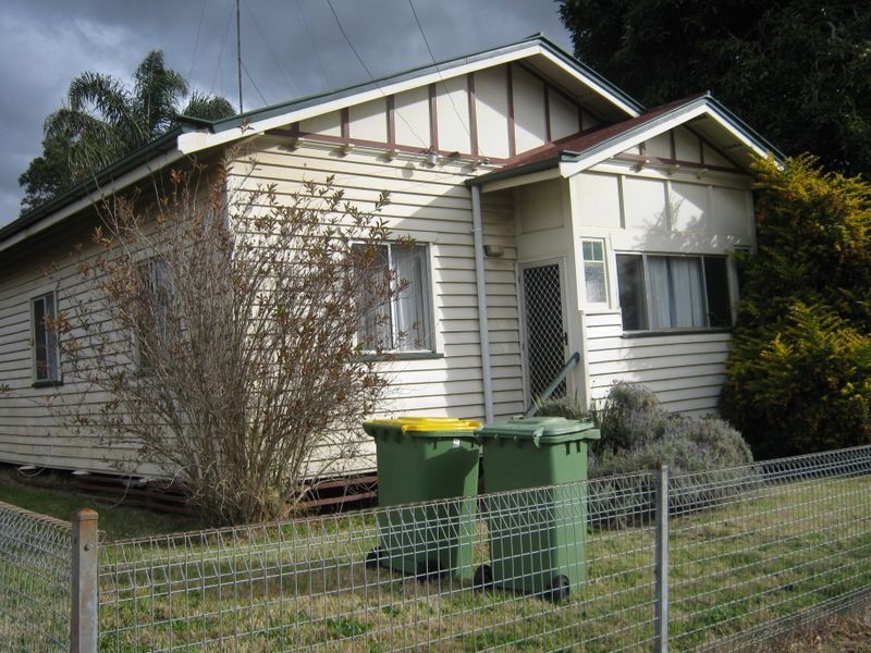 4 McCook Street, South Toowoomba QLD 4350