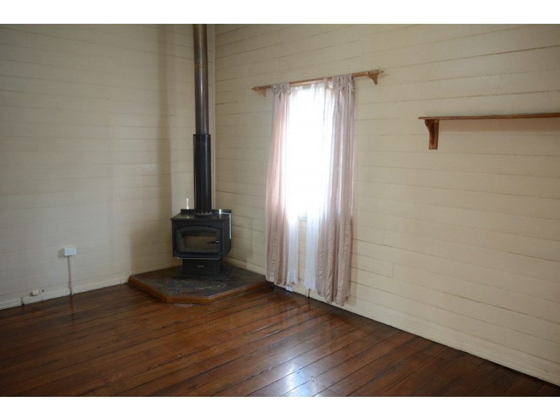 28 Clairmont Street, Newtown QLD 4305