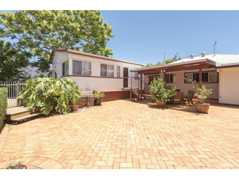 58 Mary Street, Mount Lofty QLD 4350