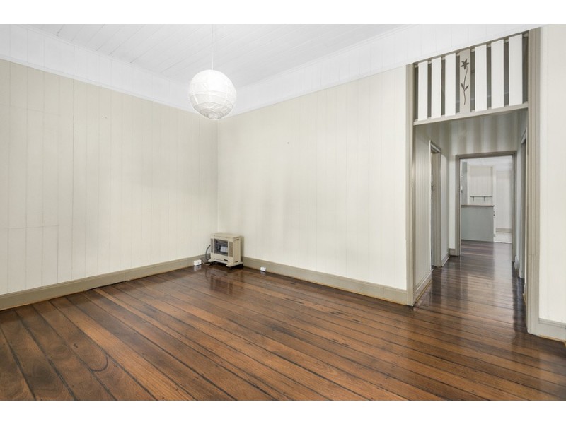 253 Geddes Street, Centenary Heights QLD 4350
