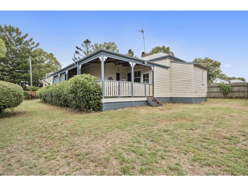 253 Geddes Street, Centenary Heights QLD 4350