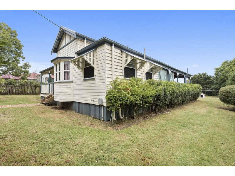 253 Geddes Street, Centenary Heights QLD 4350