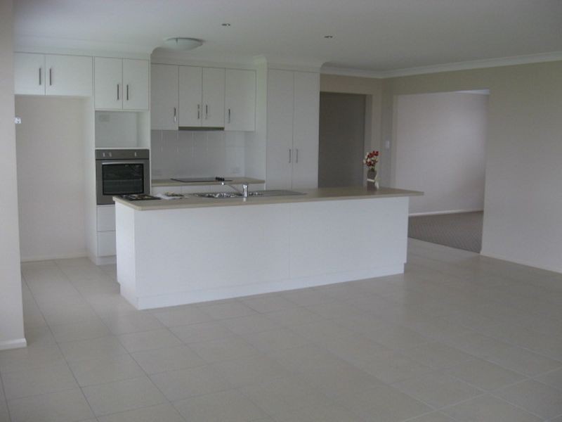 28 Kalimna Drive, Highfields QLD 4352