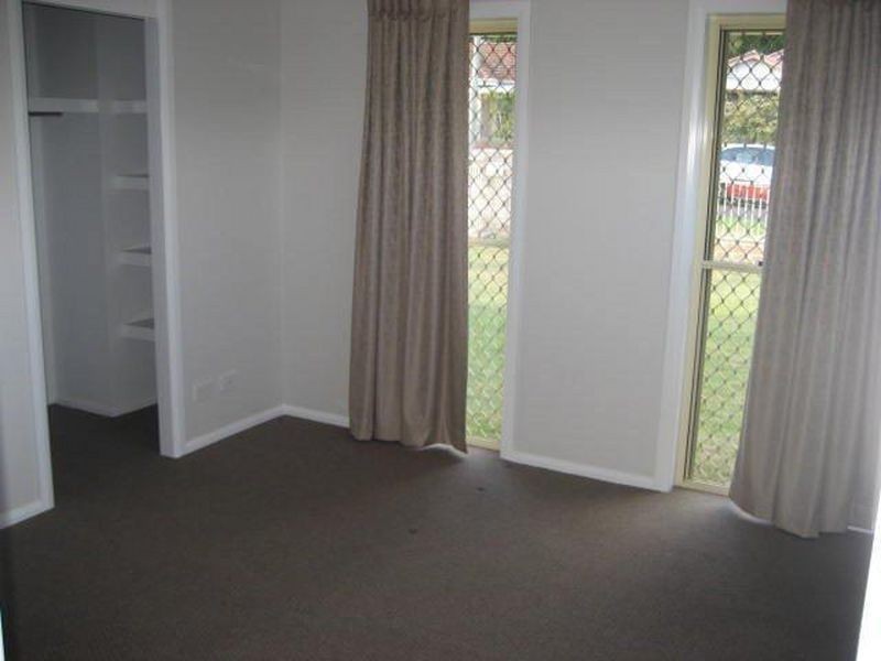 12 Bristol Street, Newtown QLD 4350