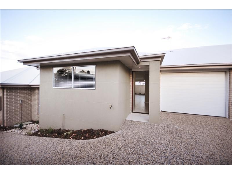 2/16 Rivett Street, South Toowoomba QLD 4350