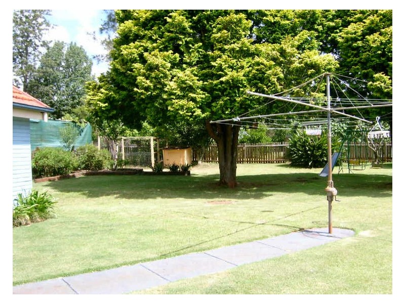 188 South Street, Centenary Heights QLD 4350