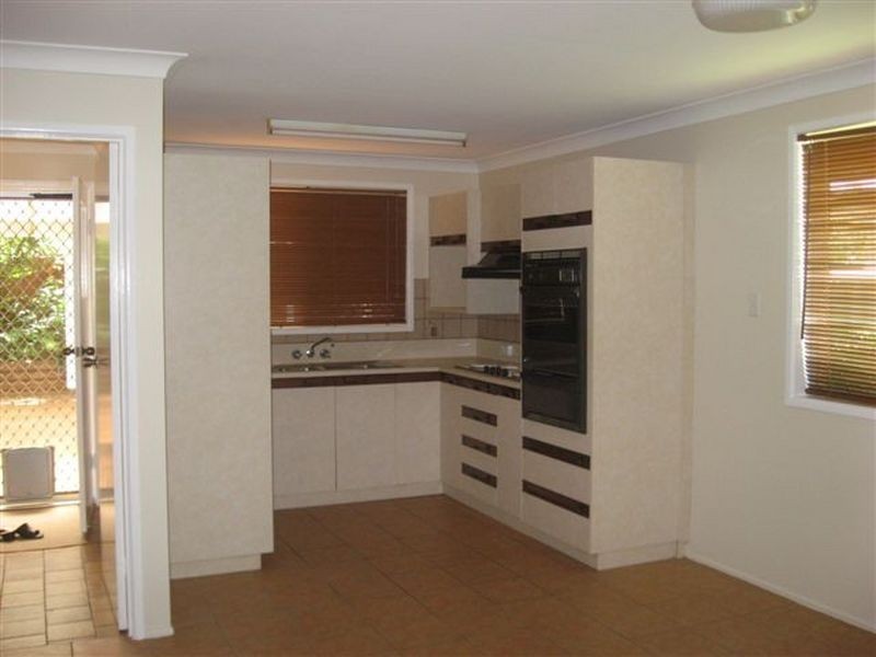 2/1 Nellie Street, Centenary Heights QLD 4350