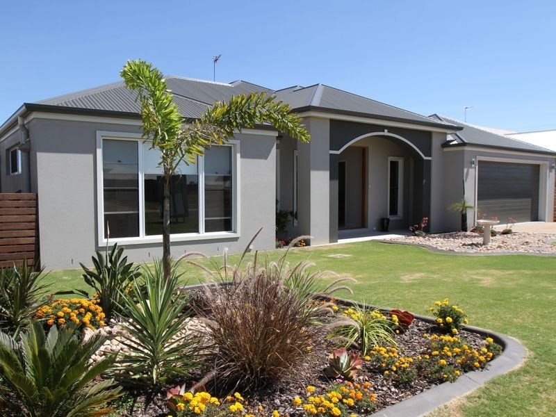 10 Graves Drive, Kearneys Spring QLD 4350