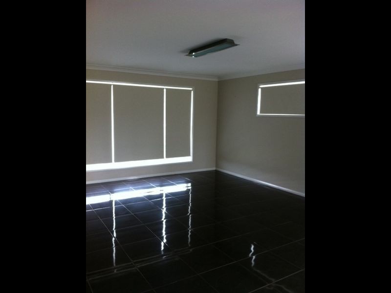 10 Graves Drive, Kearneys Spring QLD 4350