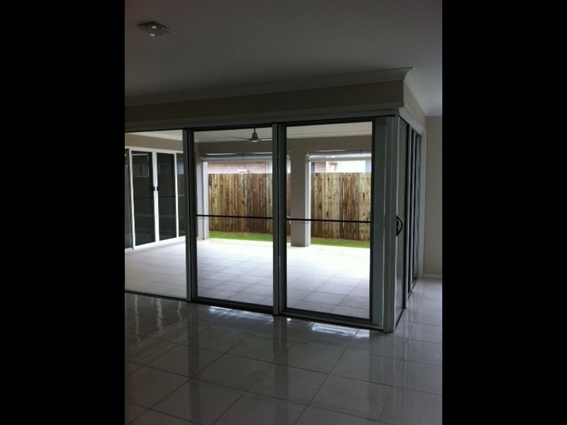 10 Graves Drive, Kearneys Spring QLD 4350