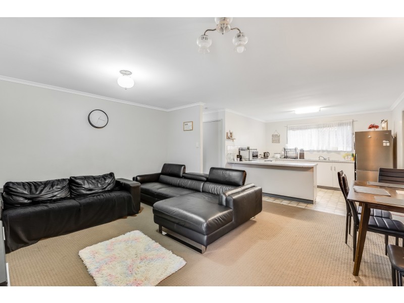 1&2/80 Wine Drive, Wilsonton Heights QLD 4350