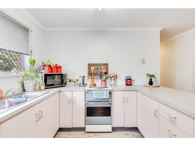 1&2/80 Wine Drive, Wilsonton Heights QLD 4350
