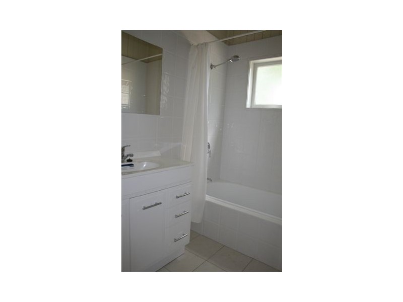 14 Henderson Street, Newtown QLD 4350