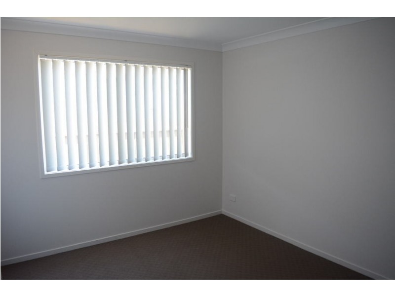 1/45 Sunset Drive, Glenvale QLD 4350